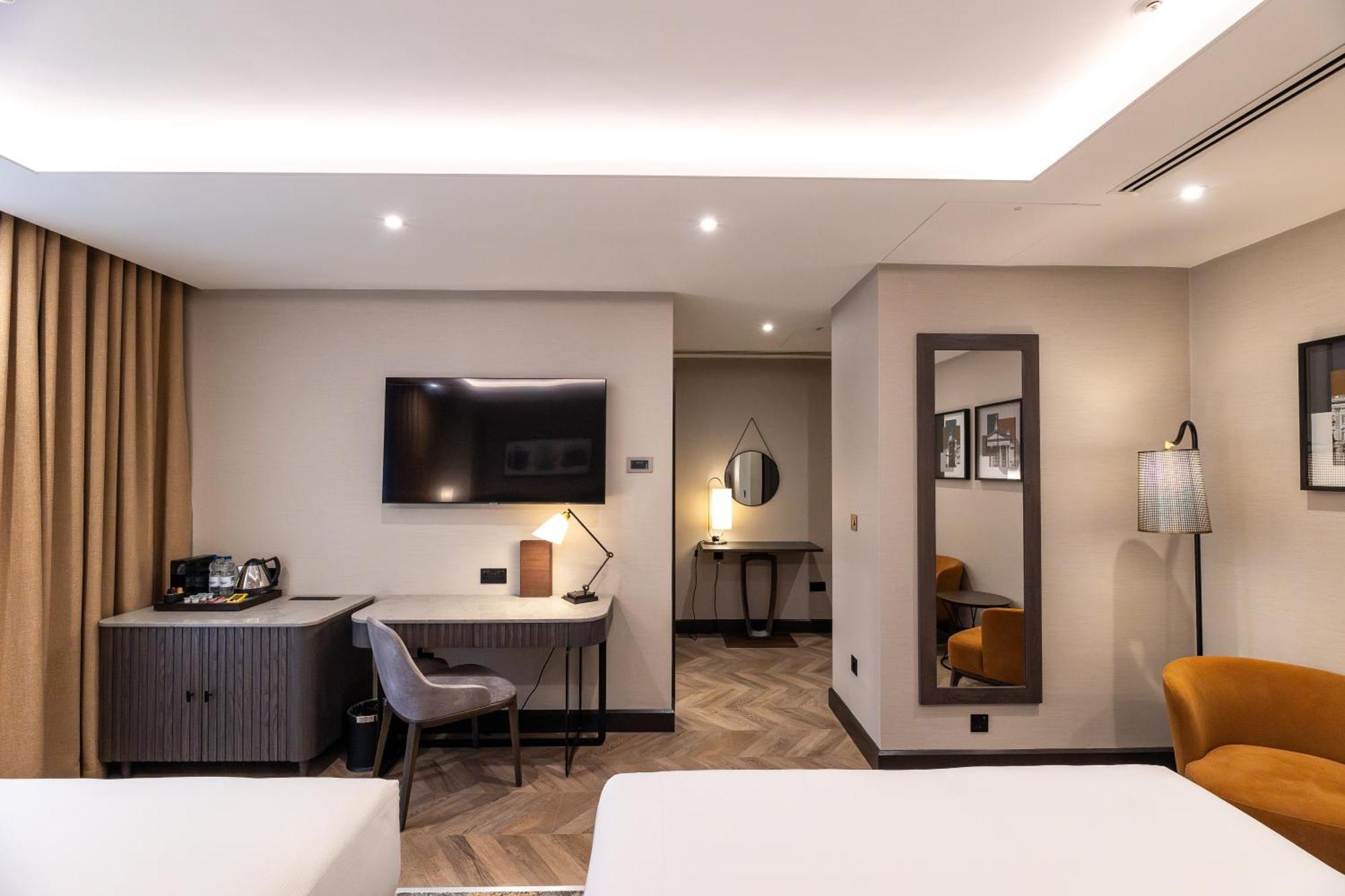 Hotel Doubletree By Hilton London Victoria Zewnętrze zdjęcie